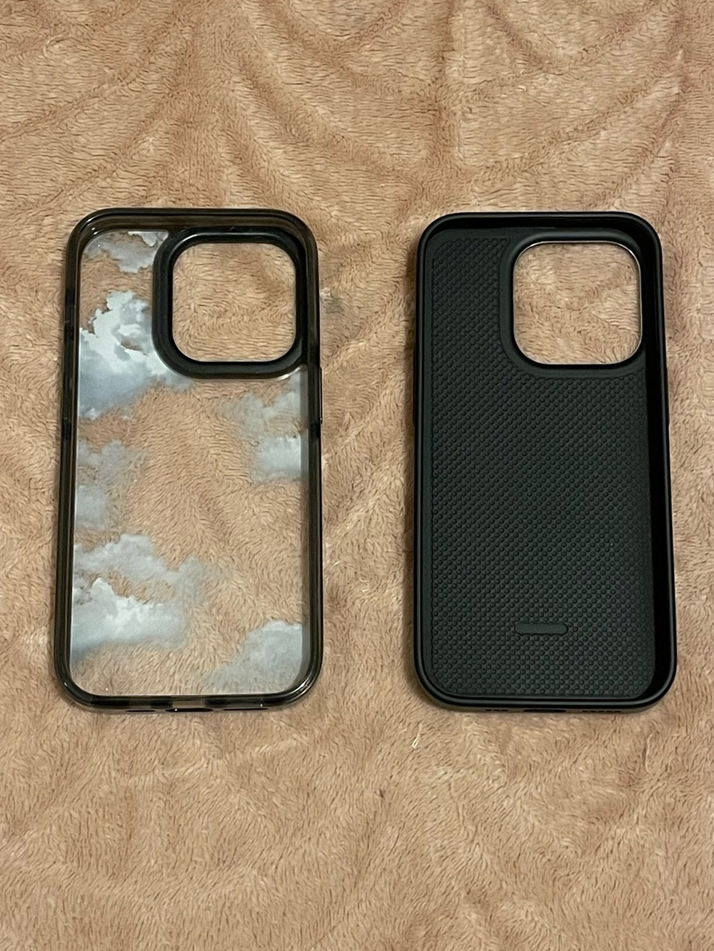 Black & Clear Cloud Pattern Dual Phone Case - iPhone 15